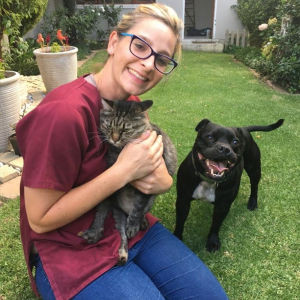Dr Lisa - Hennie Alberts Vet veterinarian